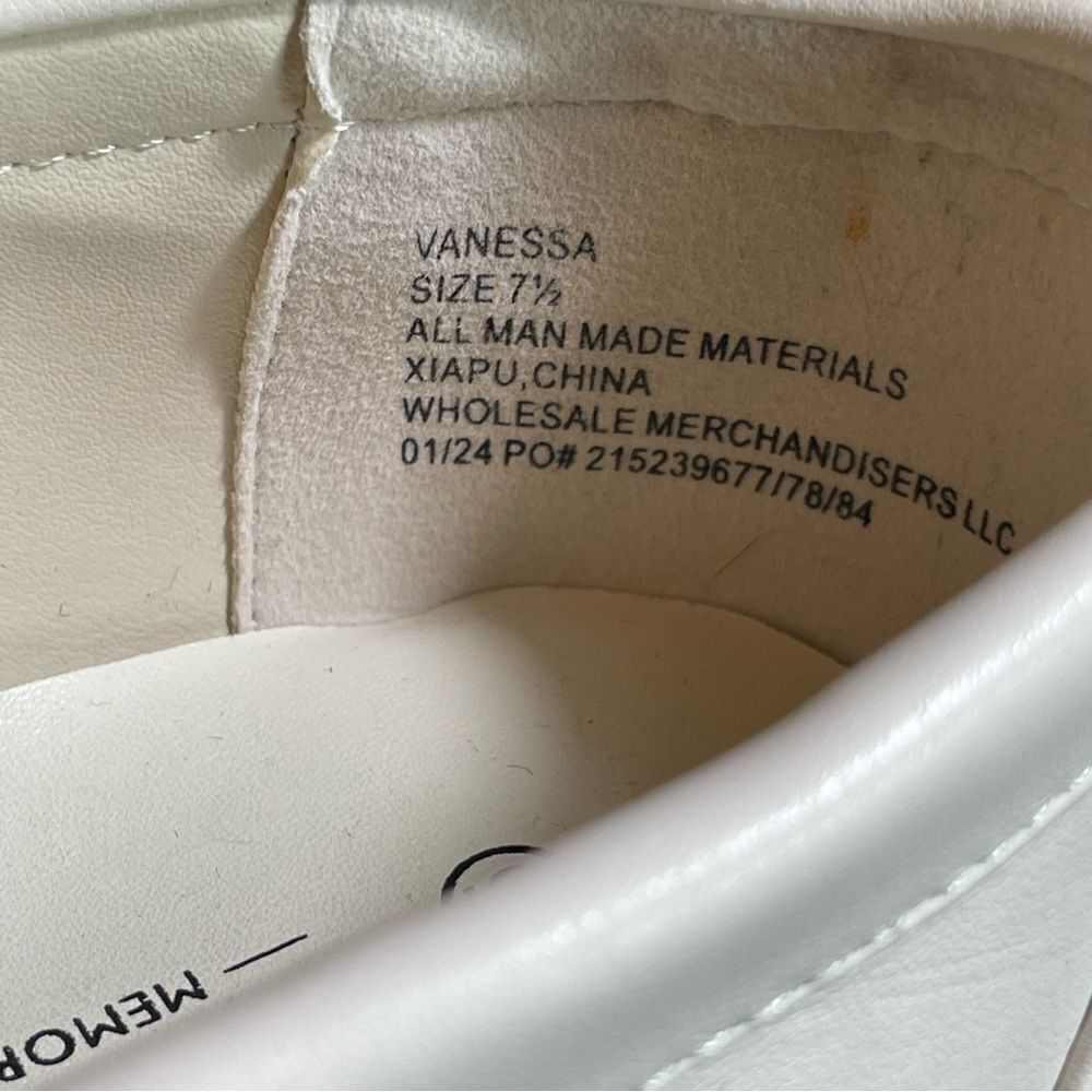 Falls creek shoe’s NWOT - Picture 4 of 6